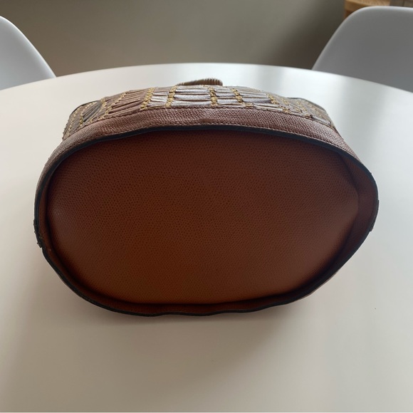 Genuine Leather Vintage Italian Designer Silvano Biagini Bucket Bag - Picture 2 of 16
